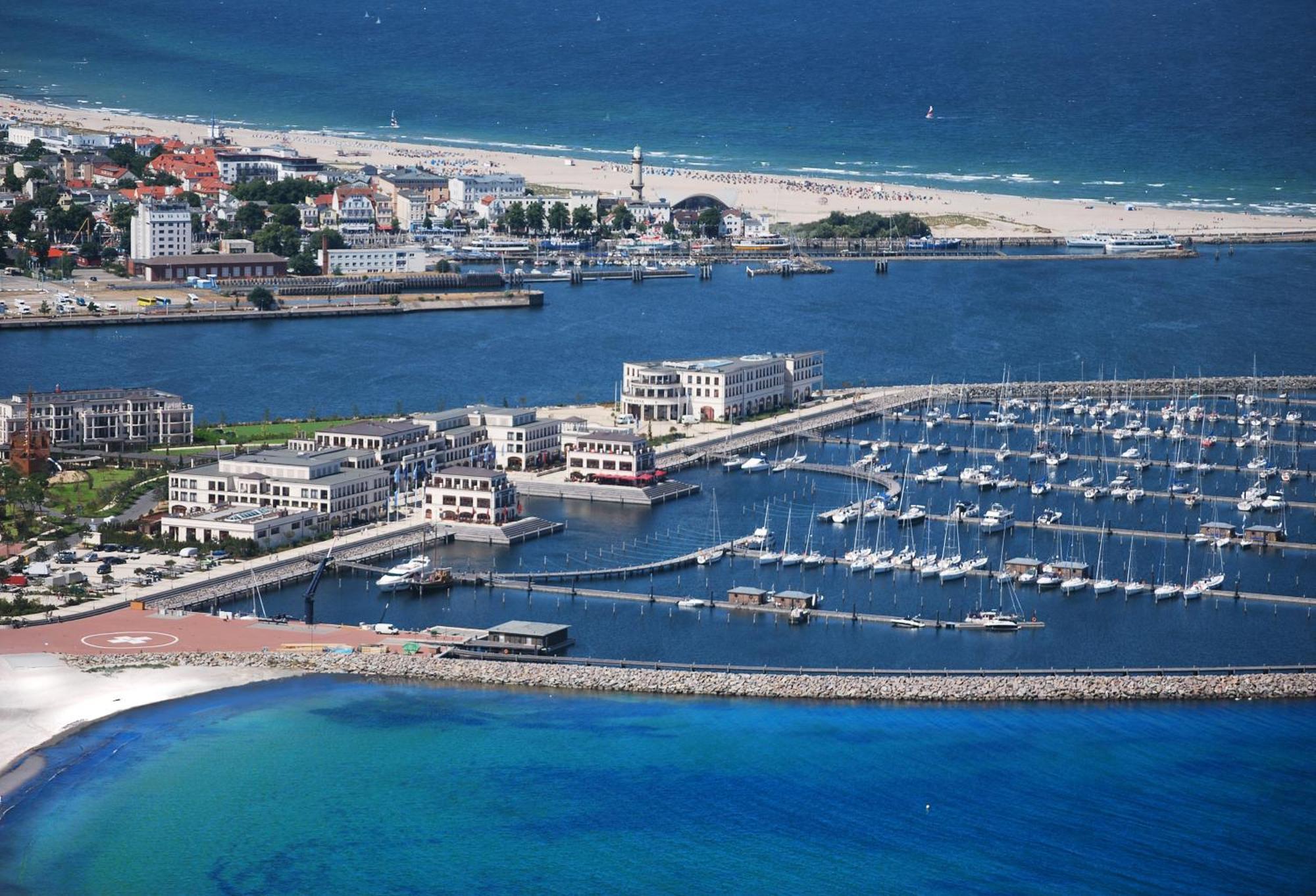 Yachthafenresidenz Hohe Duene Hotel Rostock Ngoại thất bức ảnh Marina del Rey