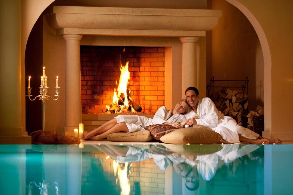 Yachthafenresidenz Hohe Duene Hotel Rostock Ngoại thất bức ảnh The Spa at The Westin